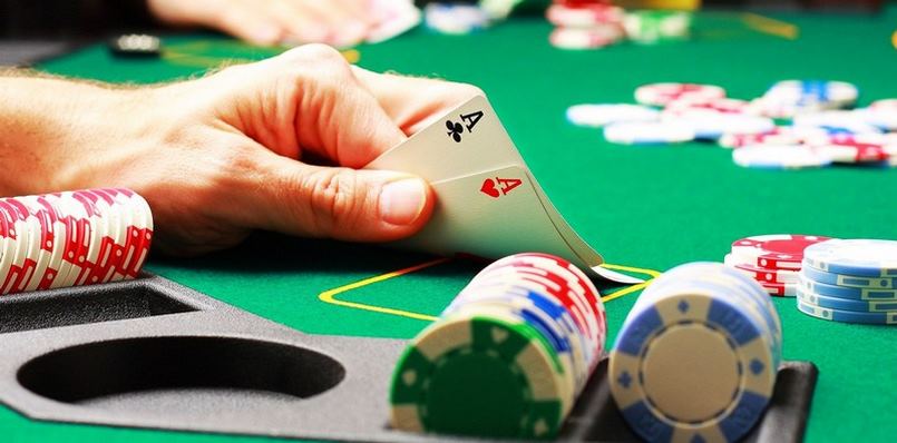 Bluff trong Poker là một chiến thuật được nhiều cược thủ áp dụng